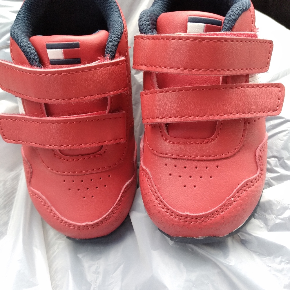 Tommy Hilfiger size 5 BNWOT